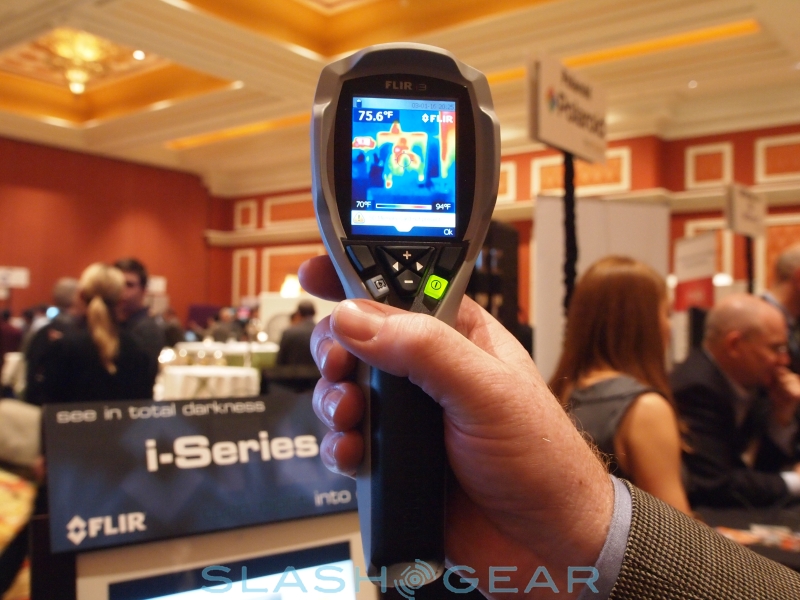 Flir i3 Thermal Camera HandsOn SlashGear