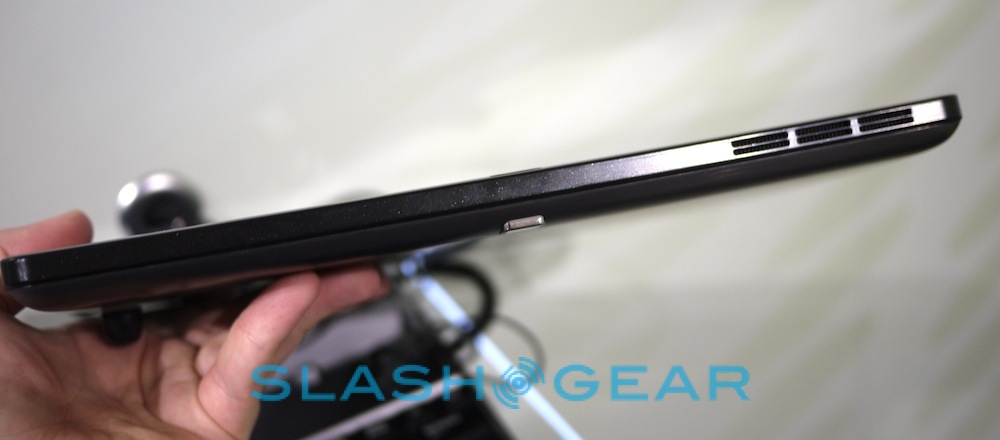 Acer Iconia Tab W500 Tablet Hands-On