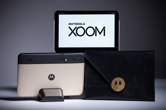 Motorola Gives out Golden Xooms to Movie Stars