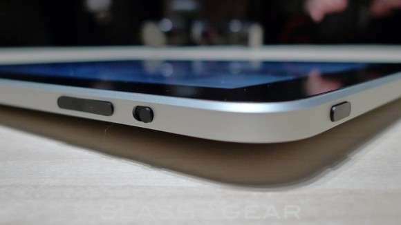 Oversized iPod touch PMP/tablet hybrid tipped ahead of iPad 3