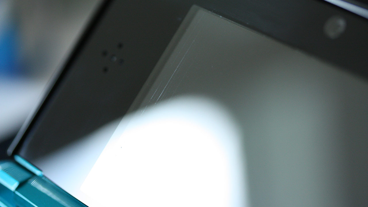 Nintendo 3DS design flaw leaving screenscratches? SlashGear