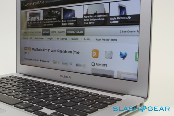 Macbook Air 13 Inch Core I5 Review Mid 11 Slashgear Macbook Air 13 Inch Core I5 Review Mid 11 Slashgear