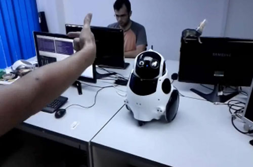 Qbo robot tweaked to be a music robot with gesture recognition for control
