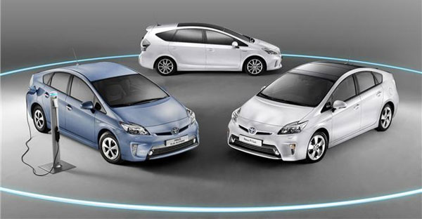 Toyota debuts plug-in Prius Hybrid and hopes to sell plenty of them