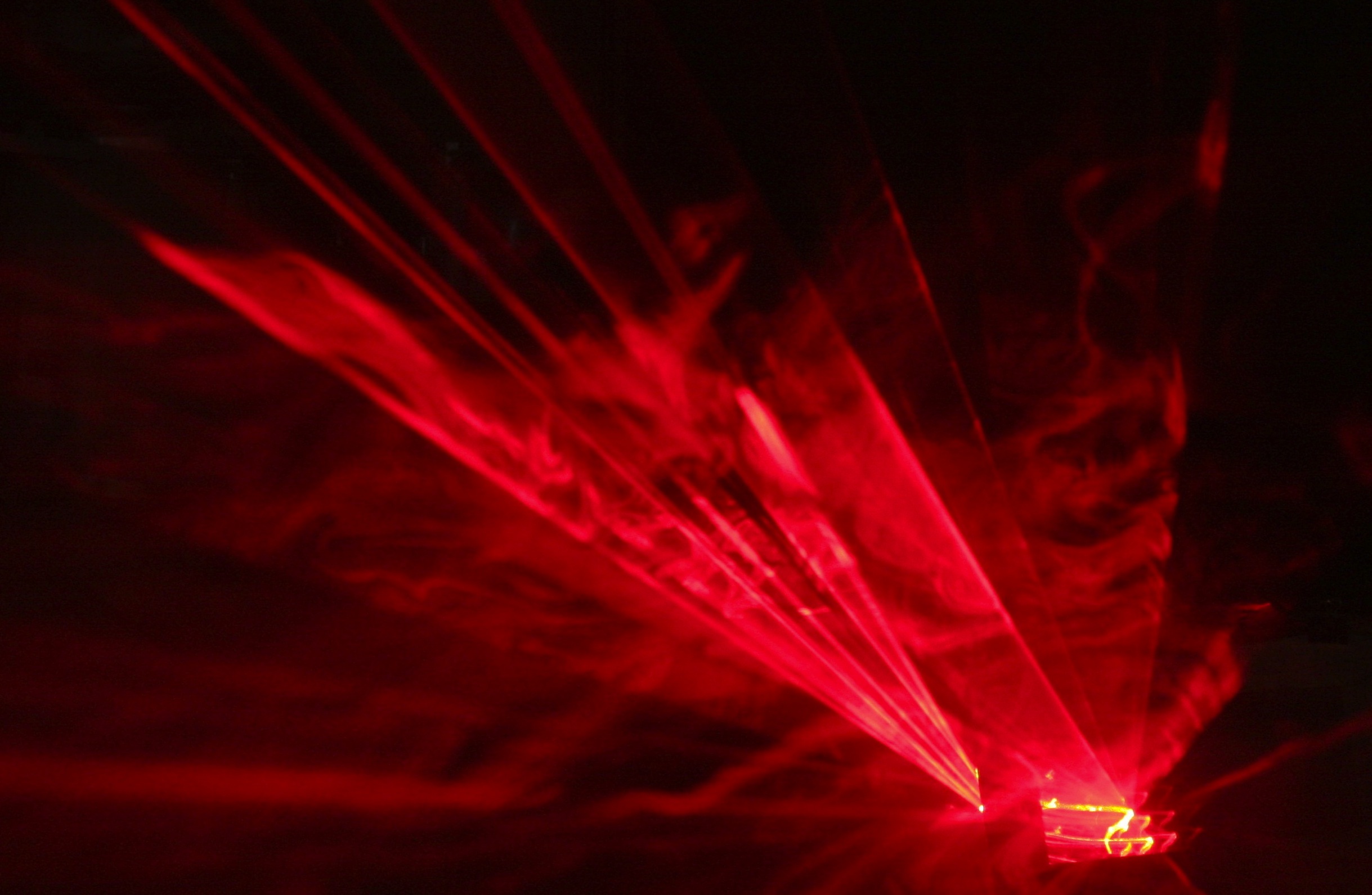 RED teases 4K 3D laser projector - SlashGear