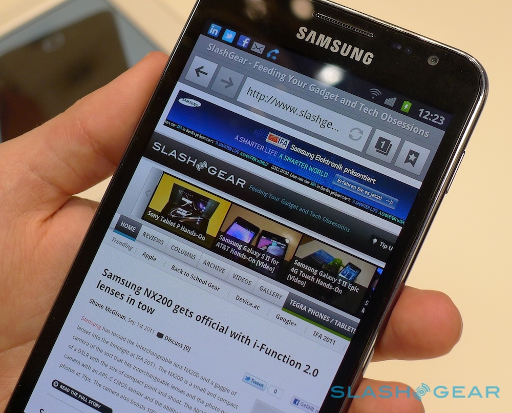 Samsung Galaxy Note hands-on [Video] - SlashGear