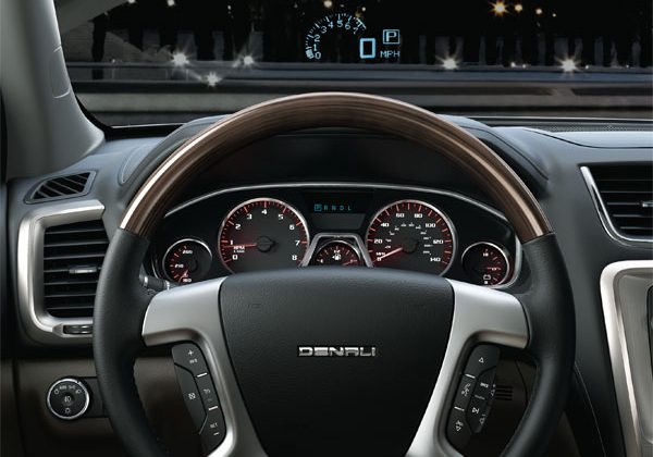 GMC talks heads up display technology for vehicles - SlashGear GMC talks heads up display technology for vehicles - SlashGear