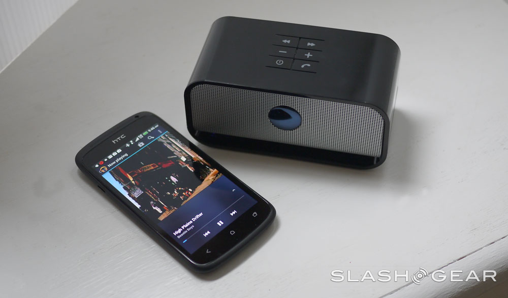 big blue live wireless bluetooth speaker