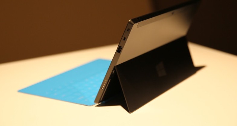 Microsoft Surface could debut MagSafe-data hybrid hook-up