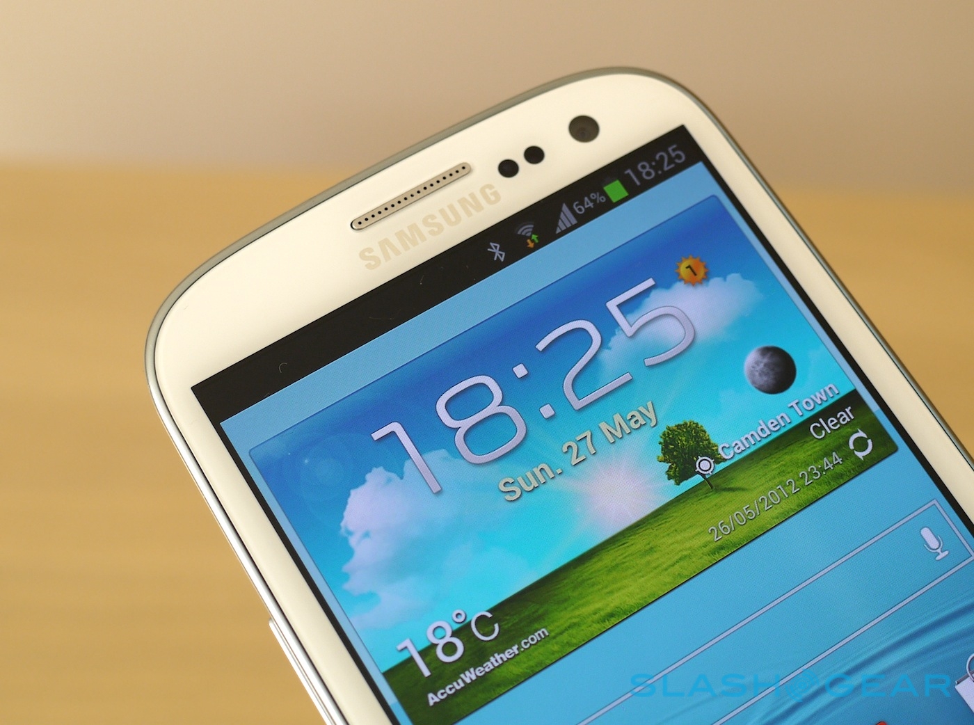 The Galaxy S Iii Is Samsung S Coming Of Age Slashgear The Galaxy S Iii Is Samsung S Coming Of Age Slashgear