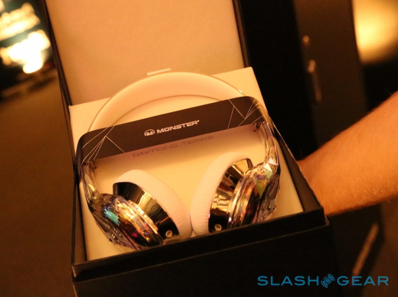 Monster headphones handson Diamond Tears, VEKTR and Inspiration