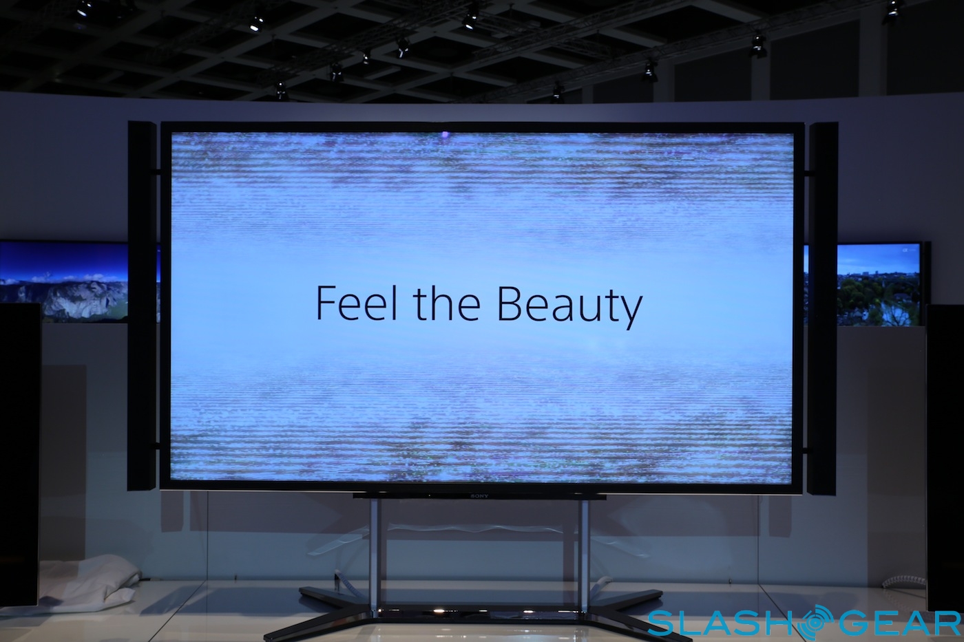 Sony 84-inch 4K Bravia 84X900 TV hands-on - SlashGear