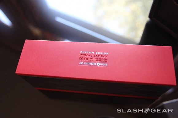 jawbone jambox red