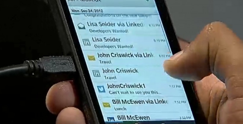 BlackBerry 10 Peek finesses notifications