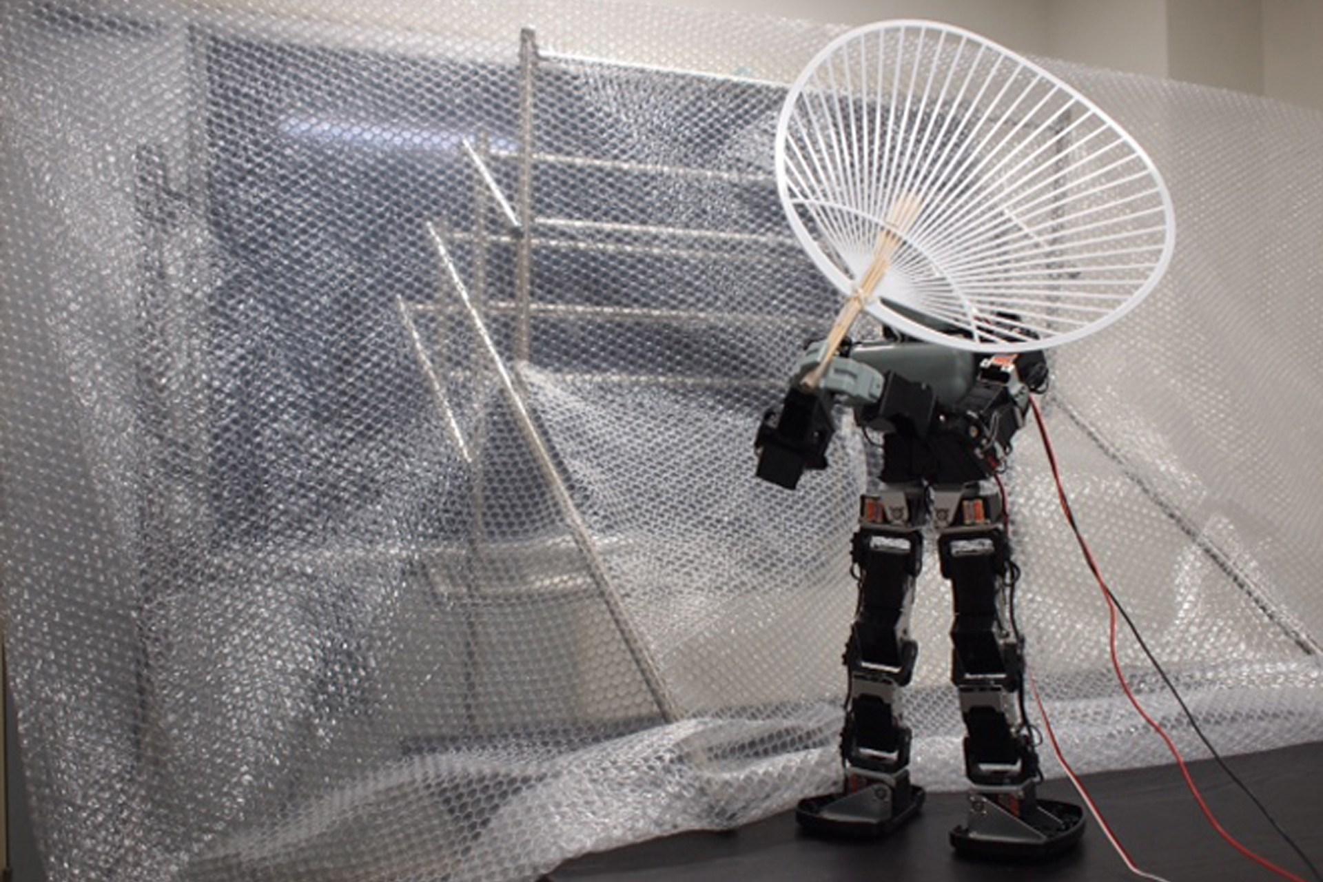 Japanese scientists build baseballplaying robot with artifical brain
