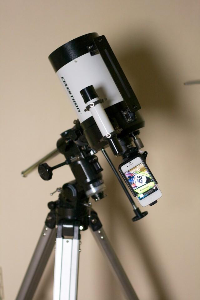 iPhone takes HD moon photos with custom telescope setup SlashGear