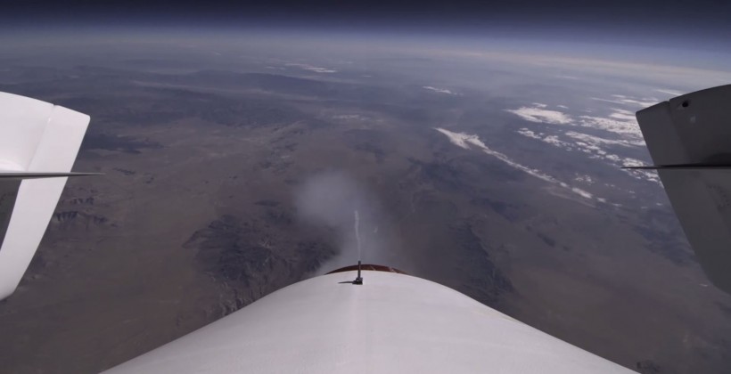 Virgin Galactic shows off SpaceShip Two test flight tail-cam video