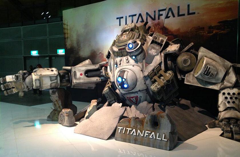 Titanfall life-size Titans behind the scenes with Daniel&#39;s Wood Land -  SlashGear