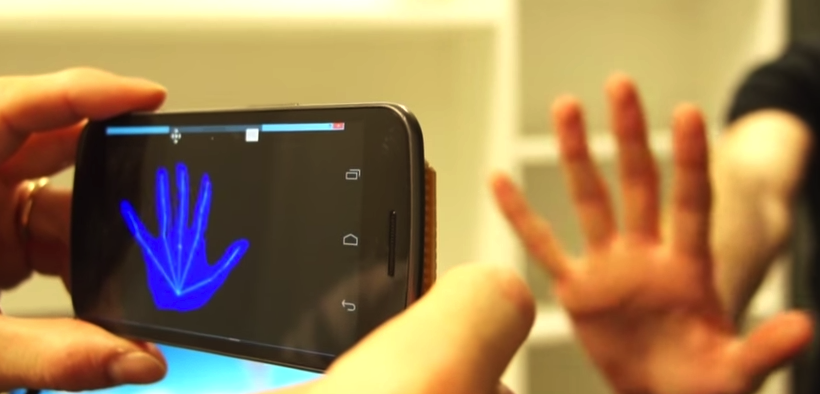 The irony: Microsoft makes depth-tracking phone while ignoring Kinect