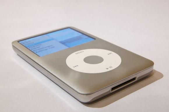 iPod Classic slipped off Apple website, out of store