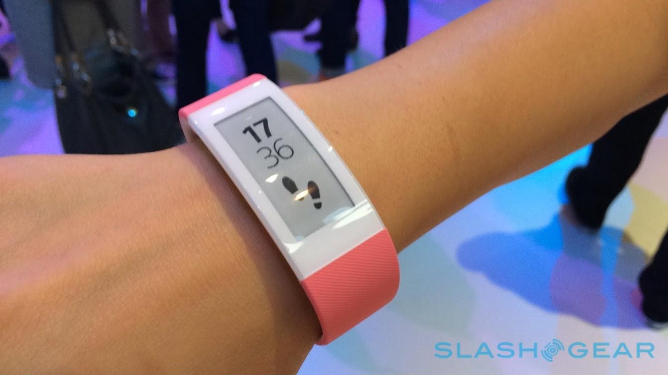 Sony Smartband Talk Hands On Chatty E Ink For Your Wrist Slashgear