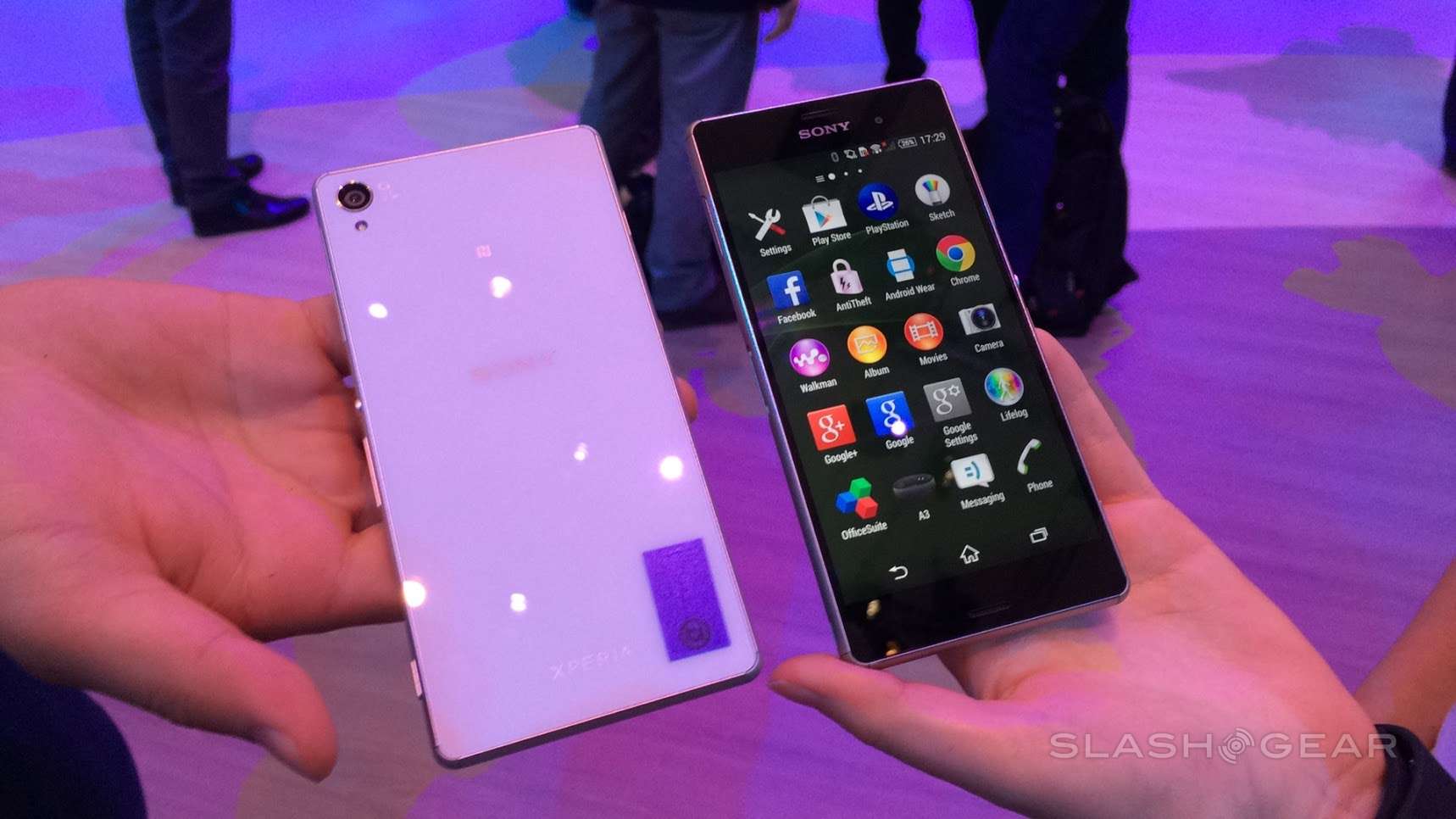 Sony Xperia Z3 Hands On Slashgear Sony Xperia Z3 Hands On Slashgear
