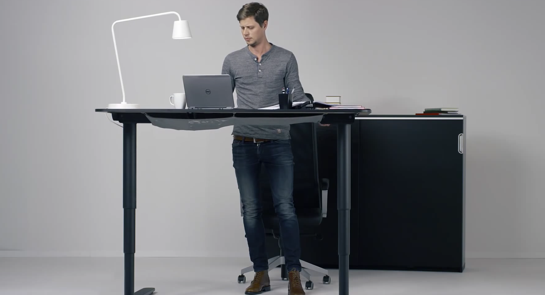 New Ikea Standing Desk Adjusts With Push Of A Button Slashgear