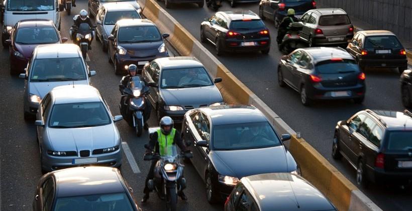 Study says lane splitting is safer and faster for everyone