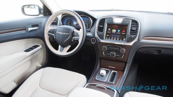 2015 Chrysler 300 Swaggers Into La Auto Show W Video