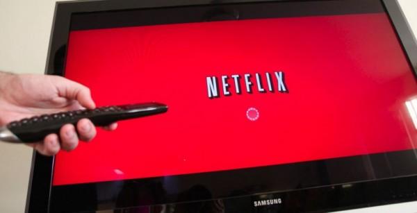 FCC challenges Netflix on net neutrality talk, peering