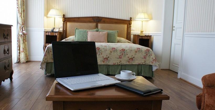 FCC to hotels on WiFi blocking: it’s illegal, don’t do it