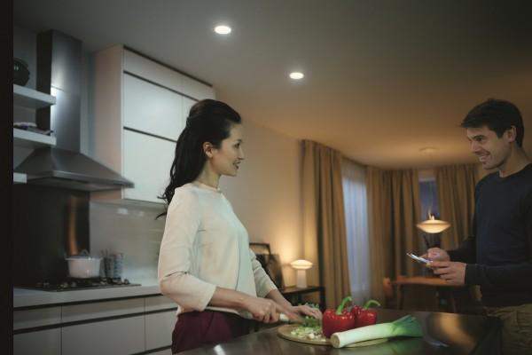 philips hue phoenix table lamp