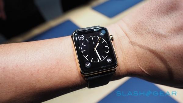 apple watch 4 on hand