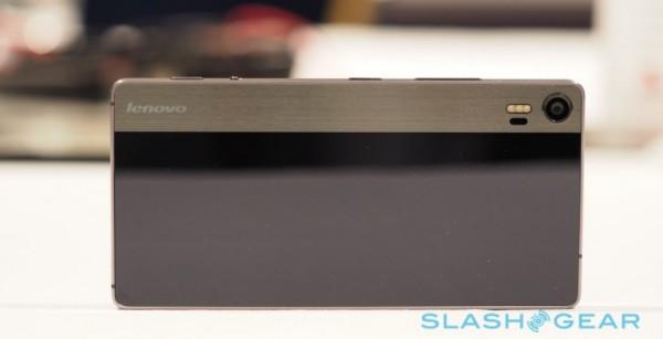 lenovo-vibe-shot-hands-on-sg-11-820x420