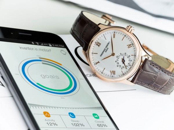 mmt-frederique-constant-smart-watch-iphone