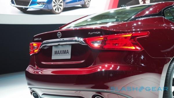 2016 Nissan Maxima resets the meaning of a 4-Door Sports Car - SlashGear