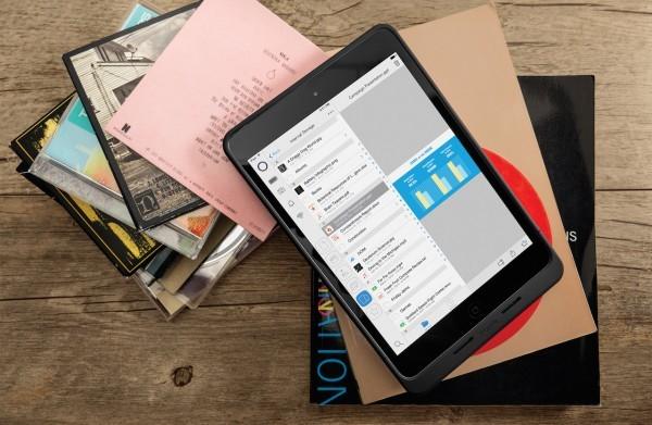 IPAD-MINI_SPACEPACK-STACK-BOOKS-TOP_2000px