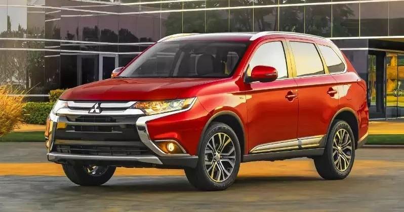 2016 Mitsubishi Outlander unveiled at 2015 New York Auto Show