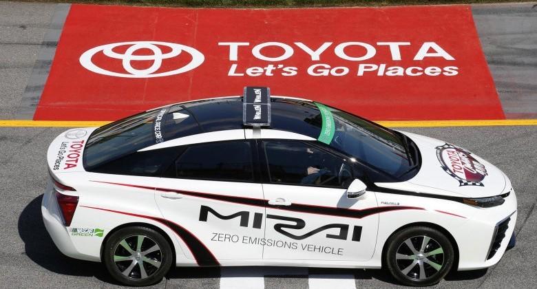 Toyota Mirai becomes first fuel-cell vehicle to serve as NASCAR pace car