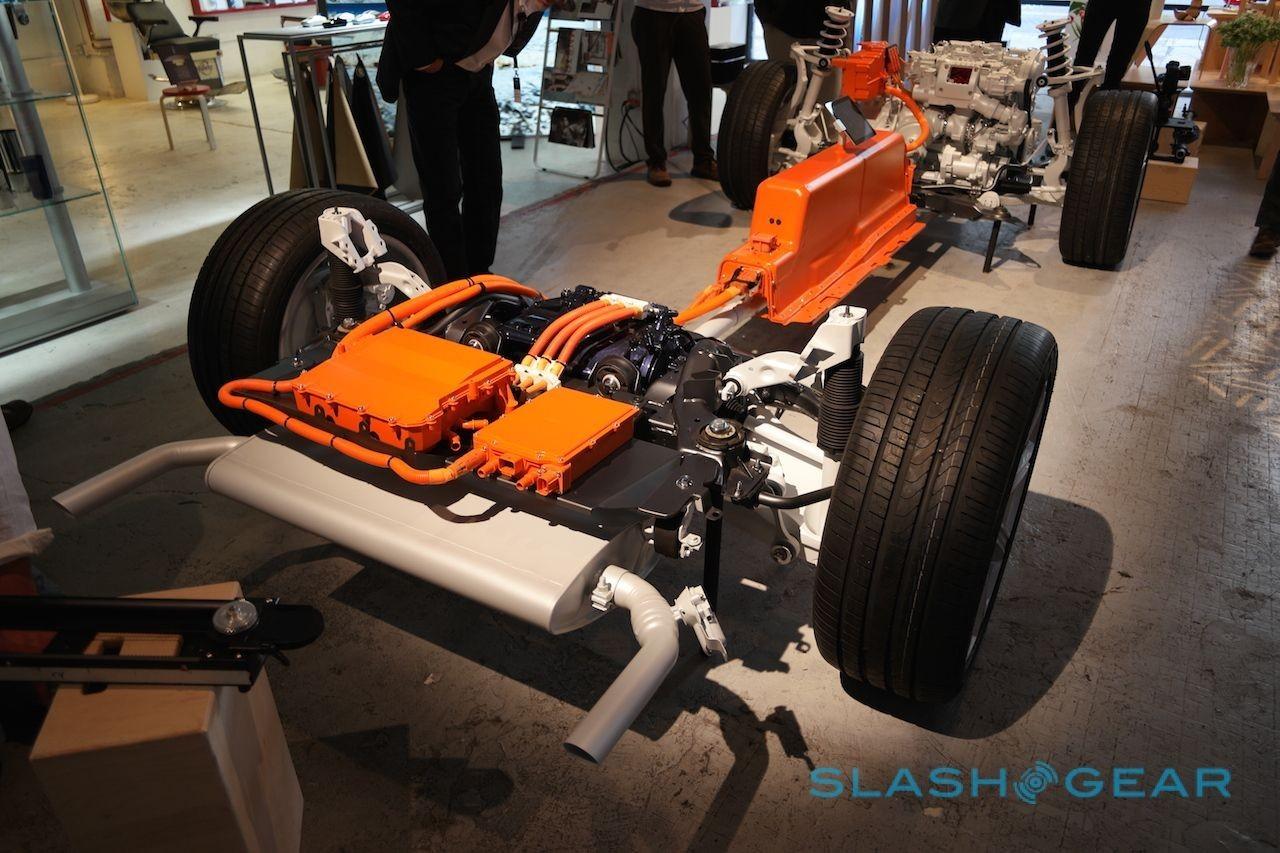 2016 Volvo XC90 T8 Twin Engine architecture