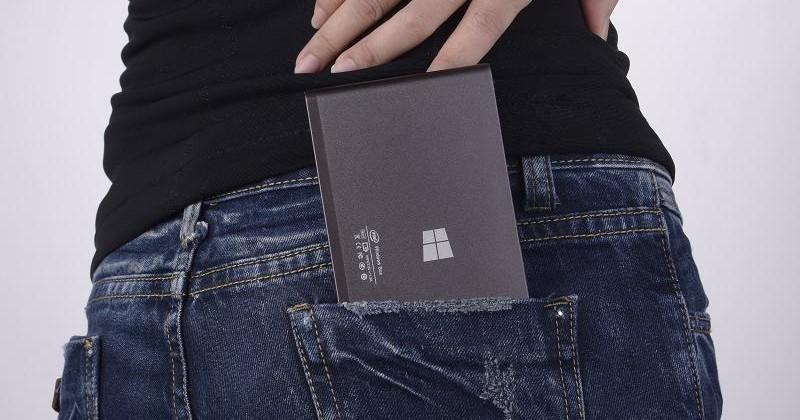 Cloudsto X86 Nano PC has its own battery, can charge phones