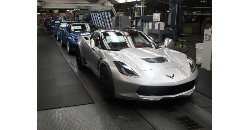 Chevy Corvette Z06 calls dibs on CarPlay, rolls off production