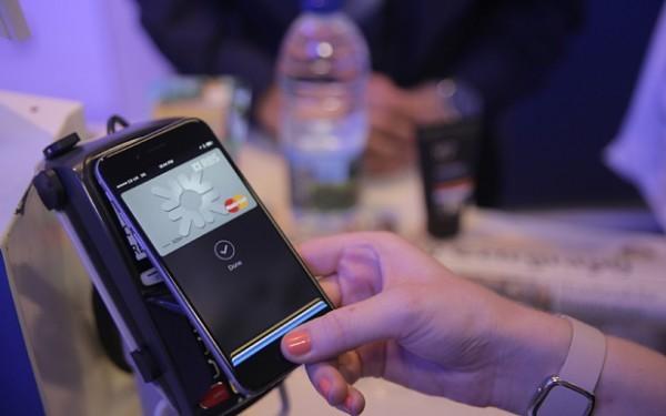 apple-pay-iphone