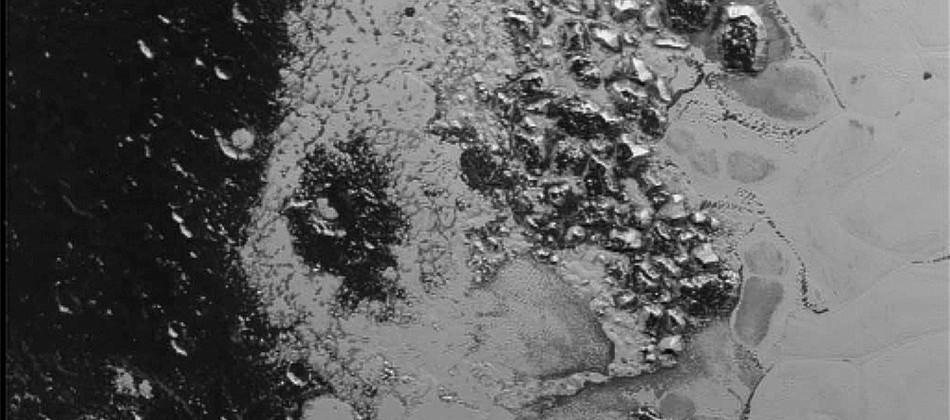 Pluto: second icy mountain range revealed in new image