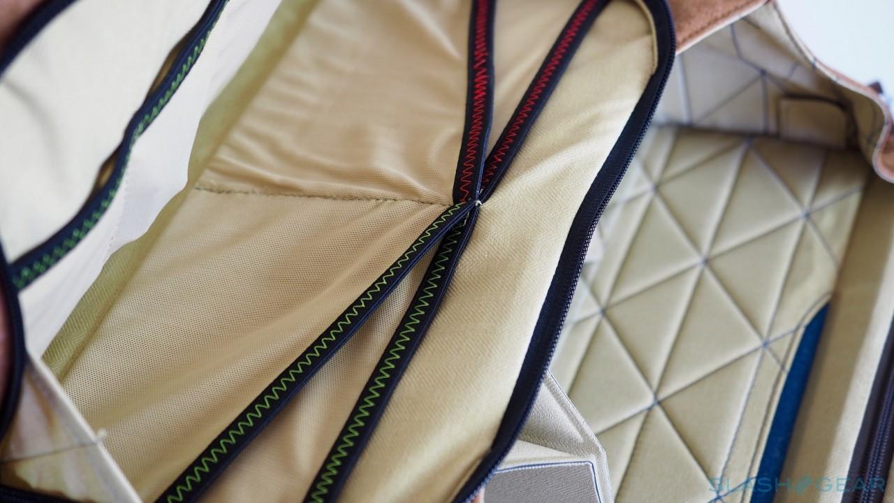 P8140073Peak Design The Everyday Messenger SlashGear