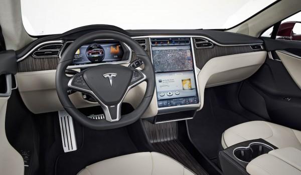 Tesla hacked: car can be shut down via connected laptop