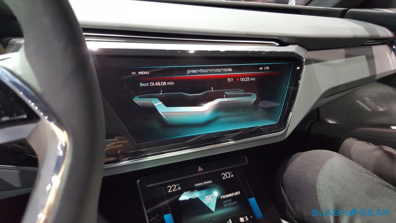 Audi e-tron Quattro Concept Interior 4