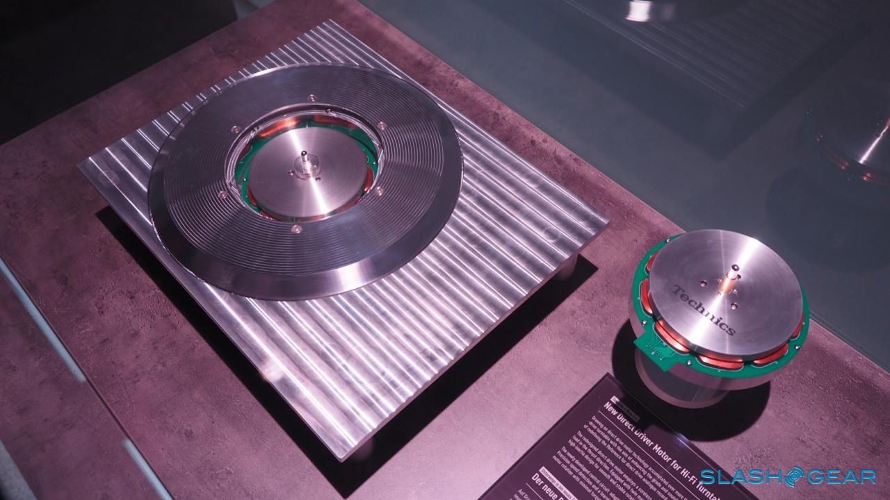 Technics-Turntable-at-IFA-2015-4-1280x720