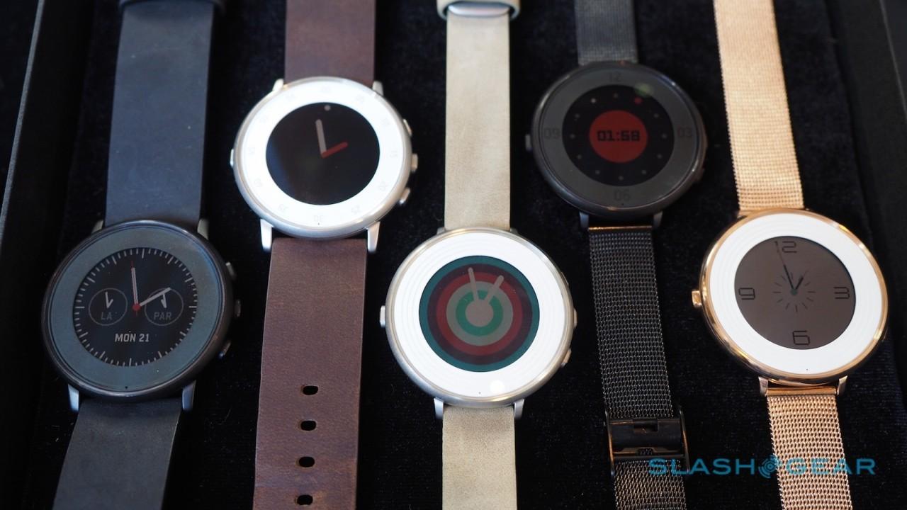 pebble-time-round-hands-on-sg-2