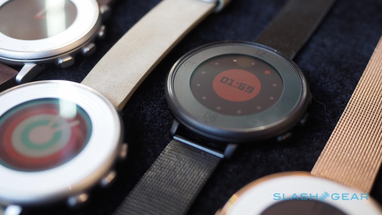 pebble-time-round-hands-on-sg-3
